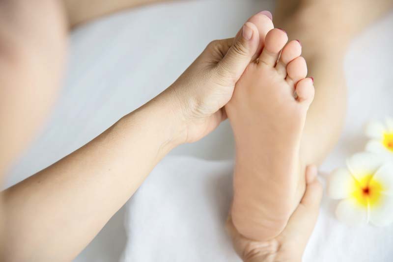 Reflexology massage services in Toronto